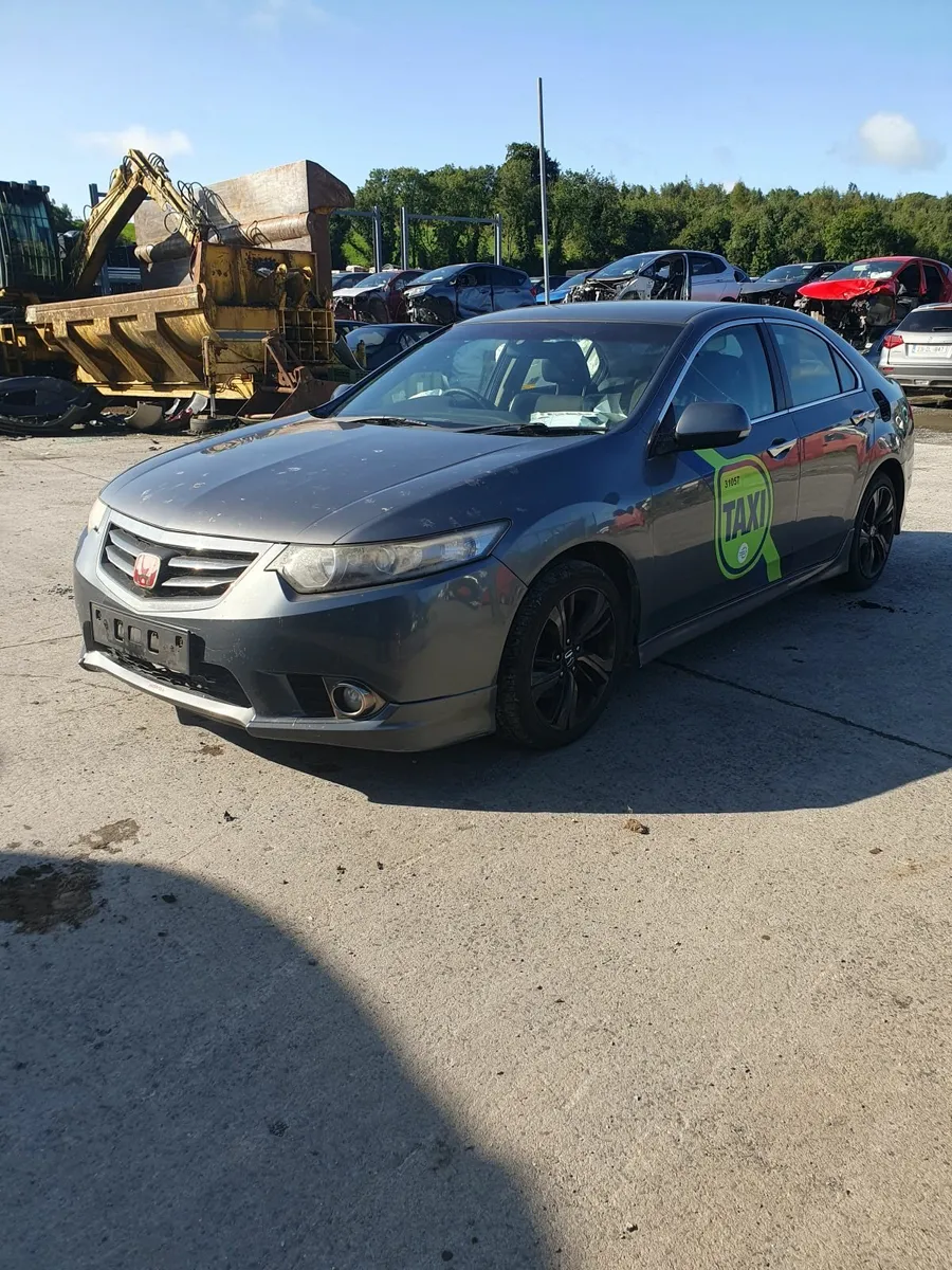 Honda Accord 2012 2.2cdti For Parts - Image 2