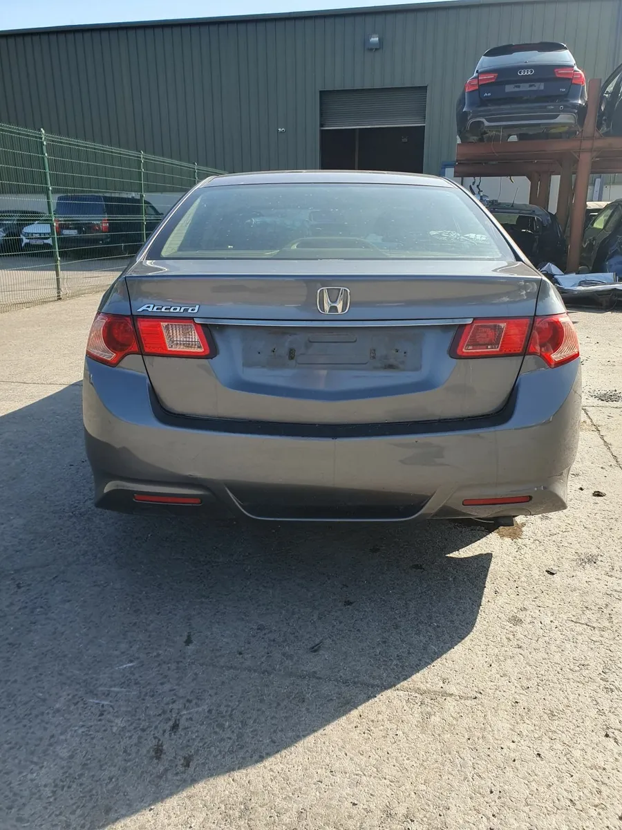 Honda Accord 2012 2.2cdti For Parts - Image 4