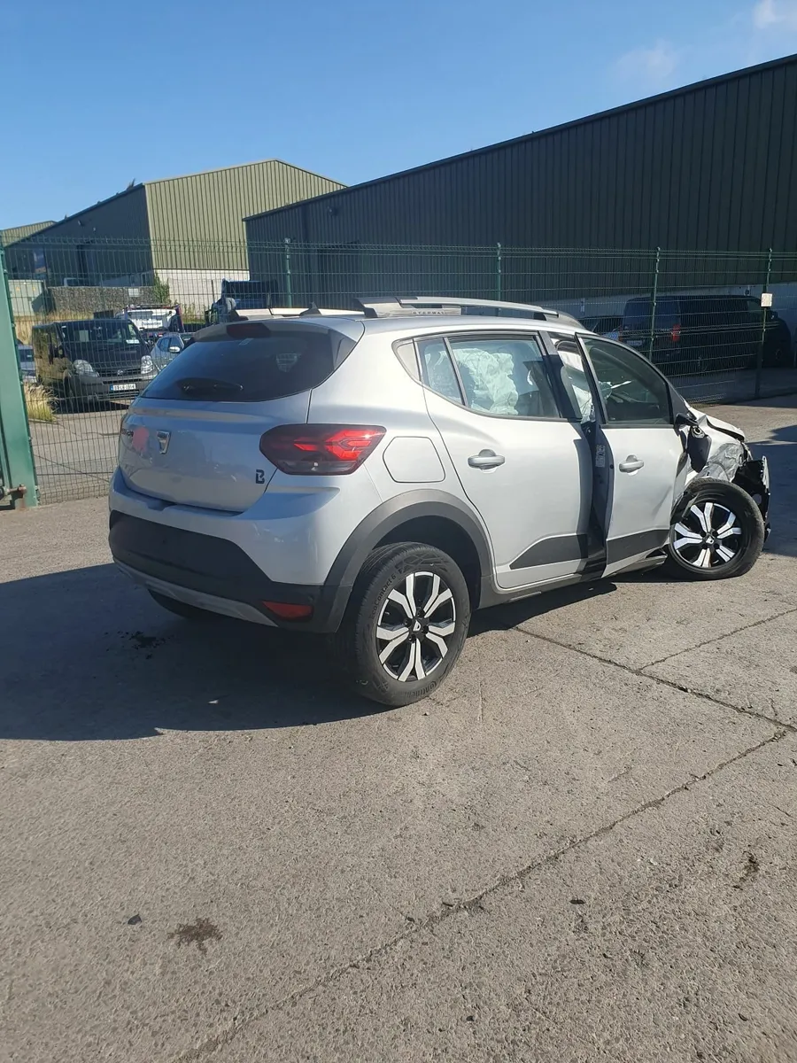 Dacia sandaro Stepway 2022 1.0ptl For Parts - Image 4