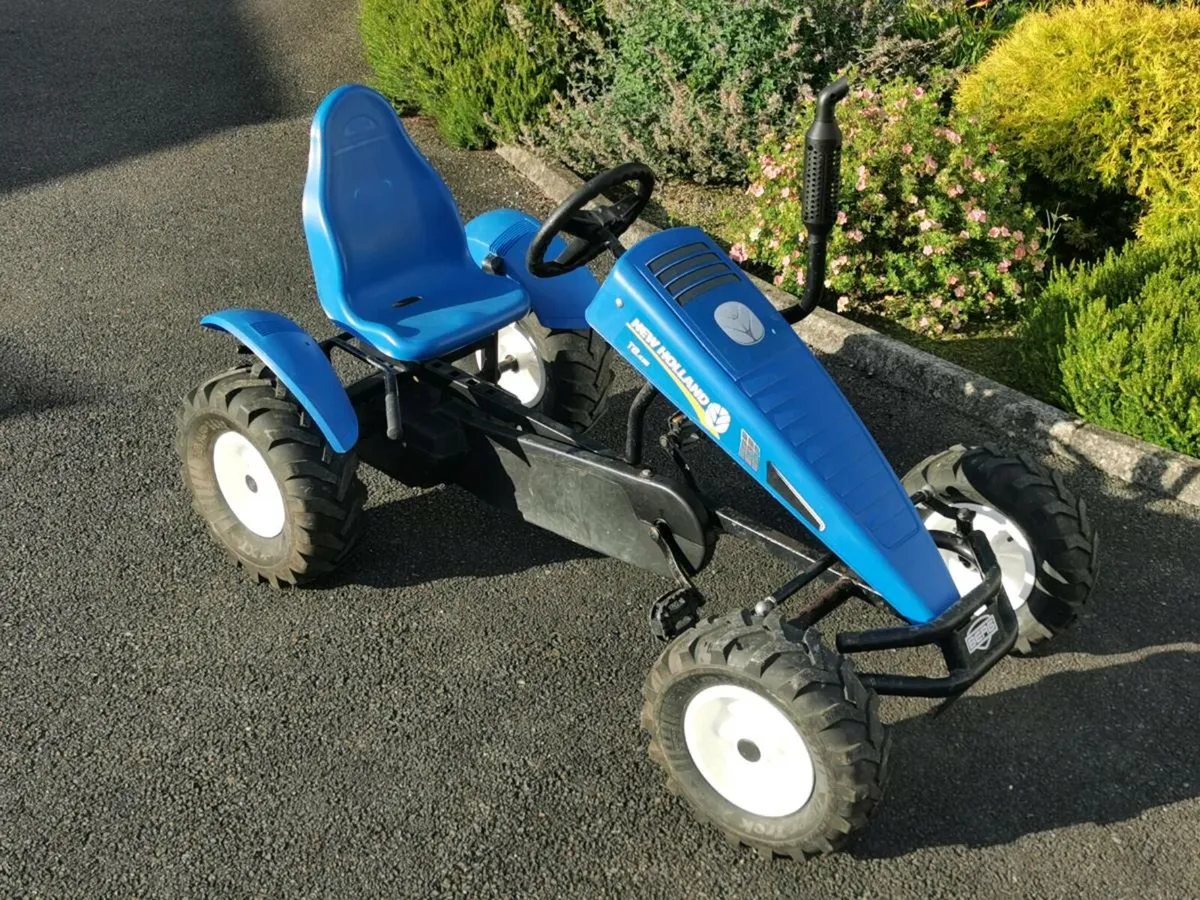 Berg New Holland go cart - Image 1