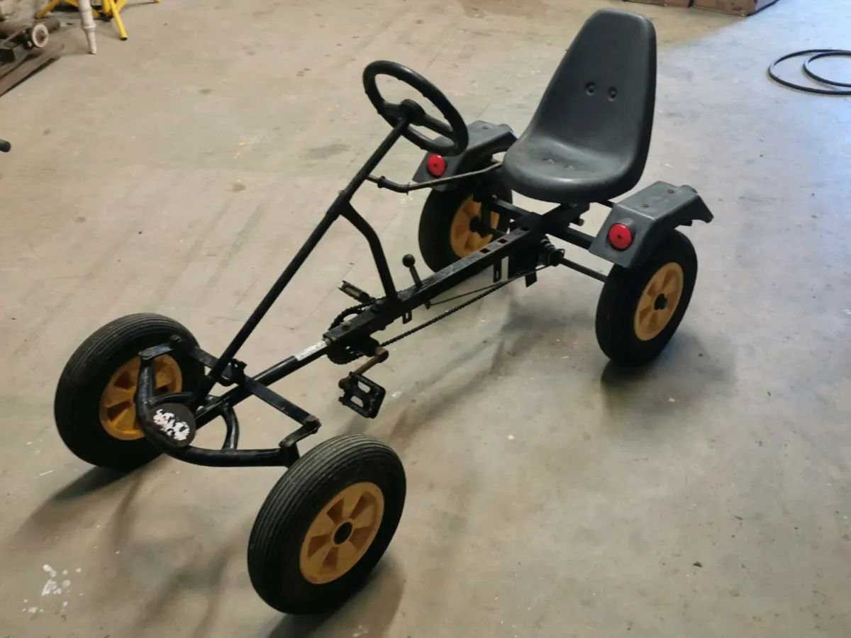 Berg New Holland go cart - Image 4