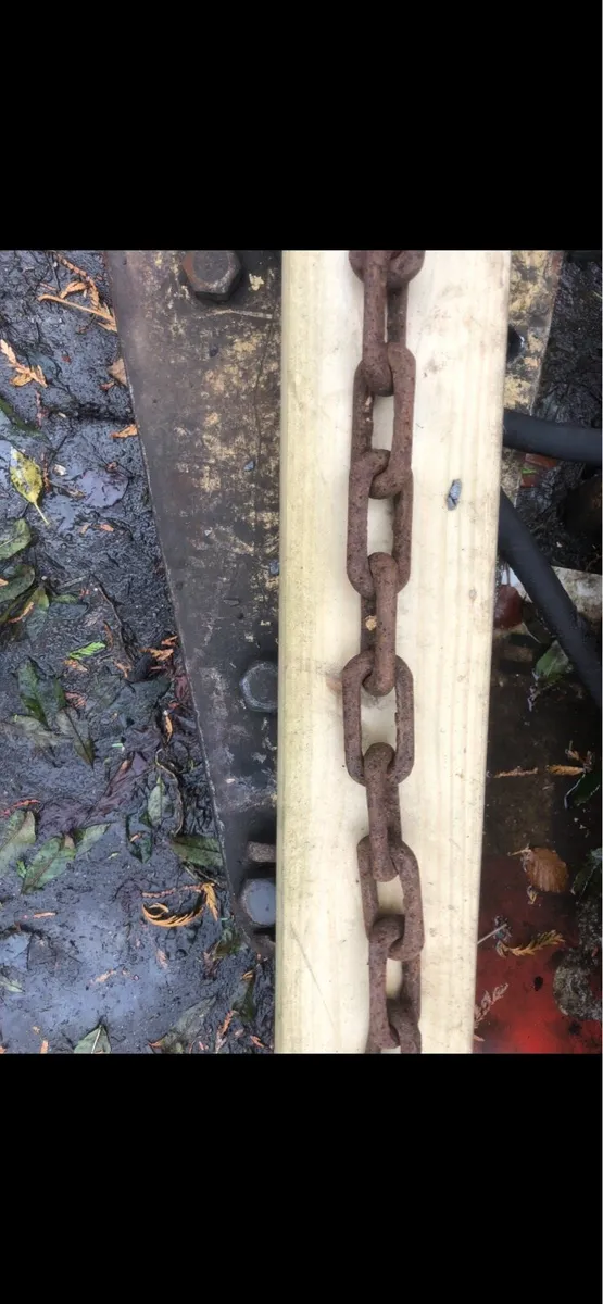Chain - Image 1