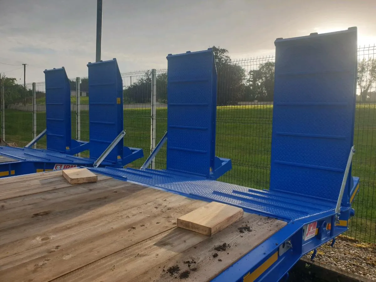 JPM 27TLL TRI AXLE LOW LOADER Read on - Image 2