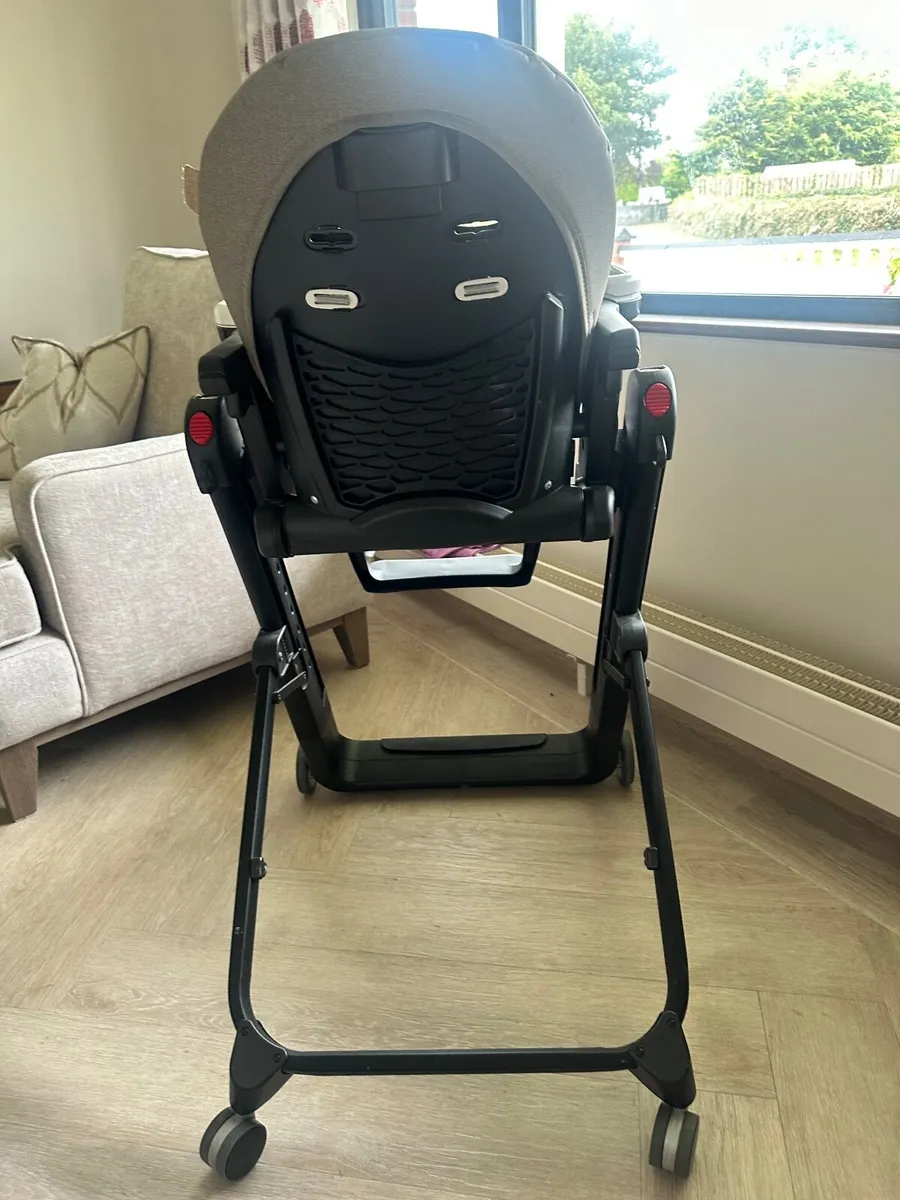 Peg Perego Siesta High chair - Immaculate - Image 1