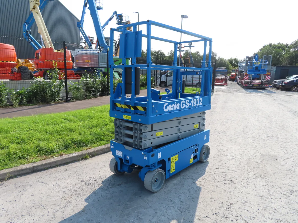 Genie GS 1932 Scissor Lift - Image 4