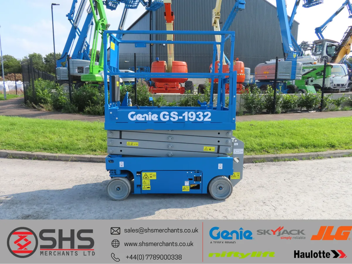 Genie GS 1932 Scissor Lift - Image 1