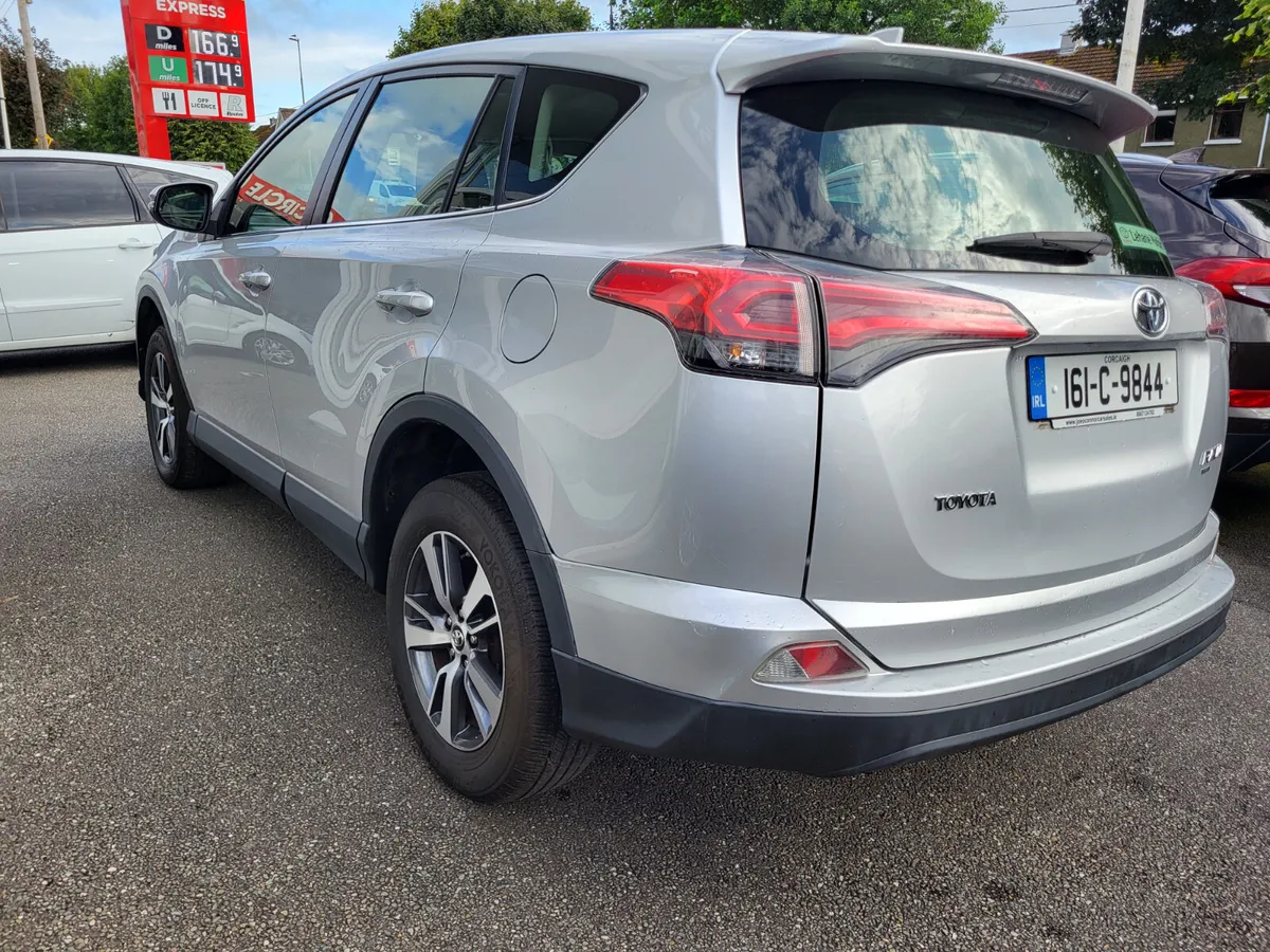 Toyota RAV4 2016 - Image 4