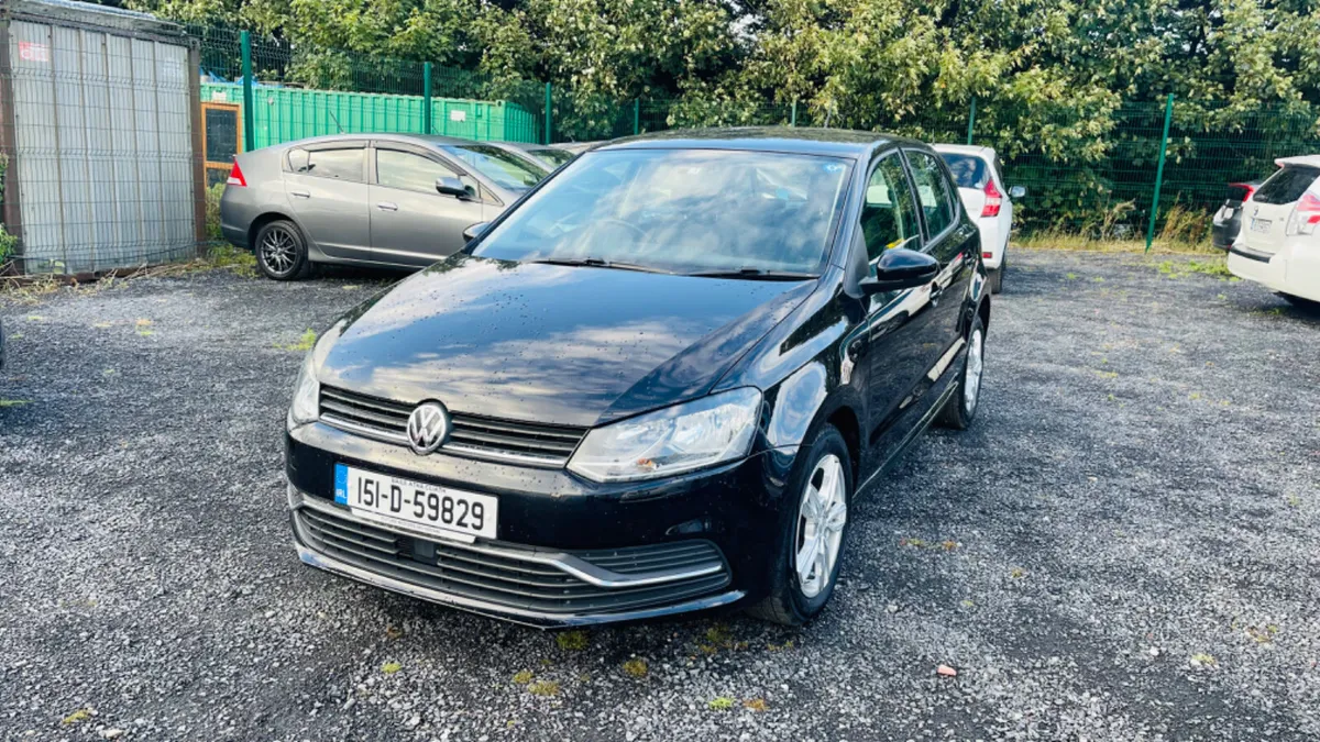 Volkswagen Polo 2015 Automatic 38400 km Low Mileag - Image 1