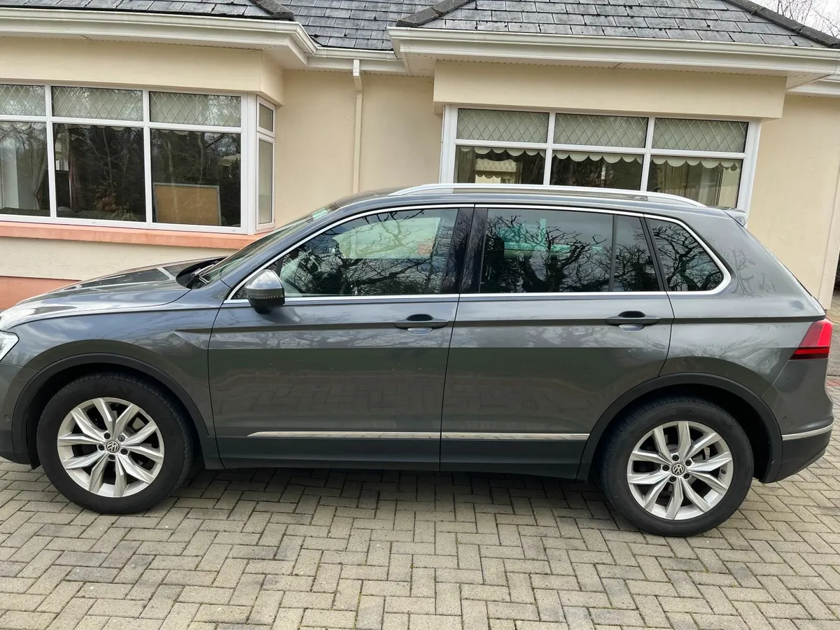 162 VW Tiguan - 2.0TDI Highline (Newly Serviced) - Image 3