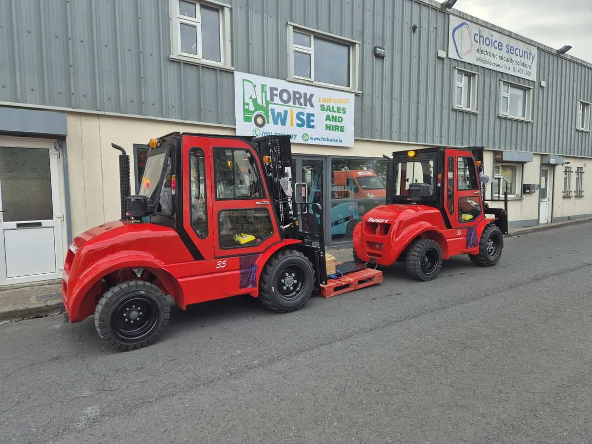 YangFT 3.5 Ton Rough Terrain Forklift - Image 4
