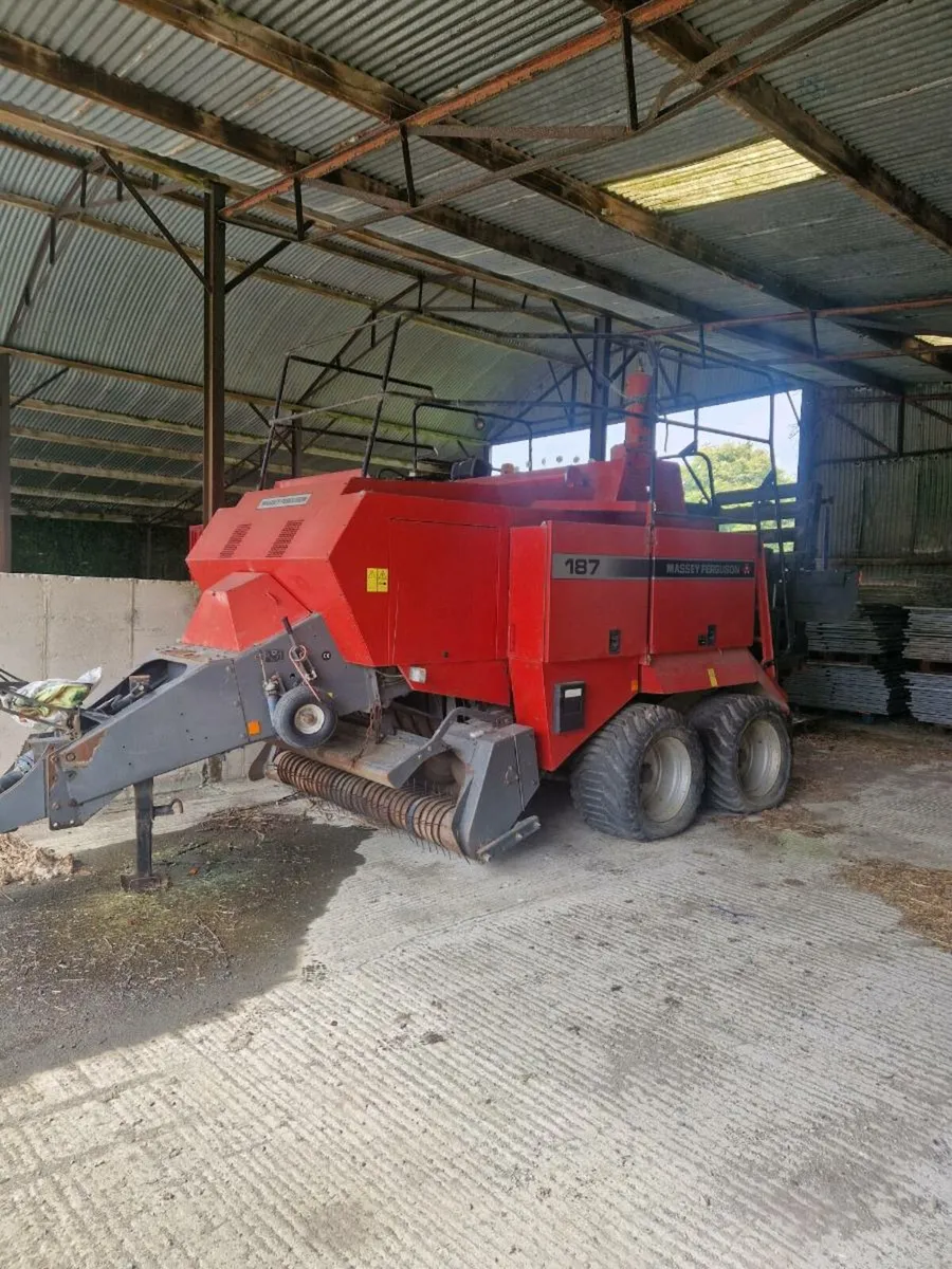 Massey Ferguson 187 baler - Image 1