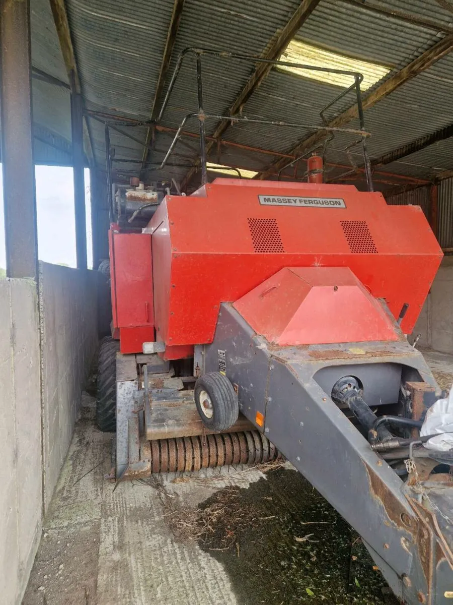Massey Ferguson 187 baler - Image 2