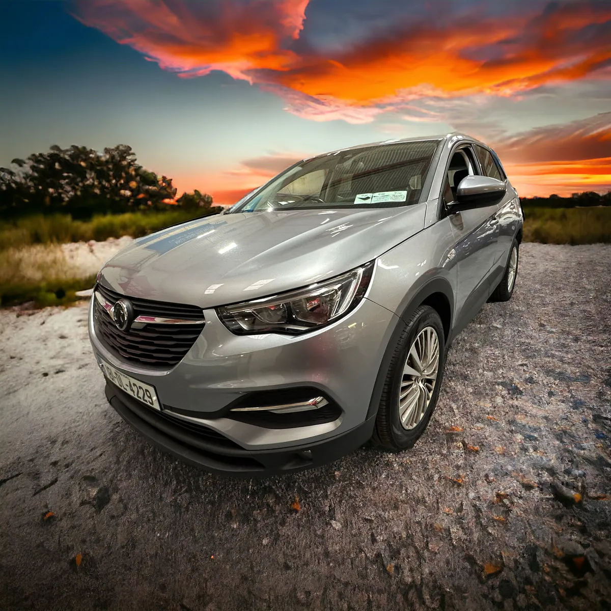 2018 Vauxhall Grandland X 1.2 Petrol - Image 3