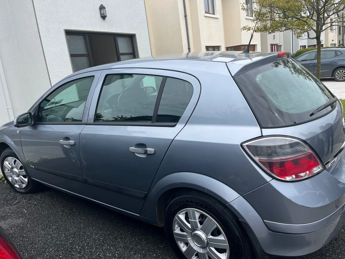 Vauxhall Astra 2009 - Image 3