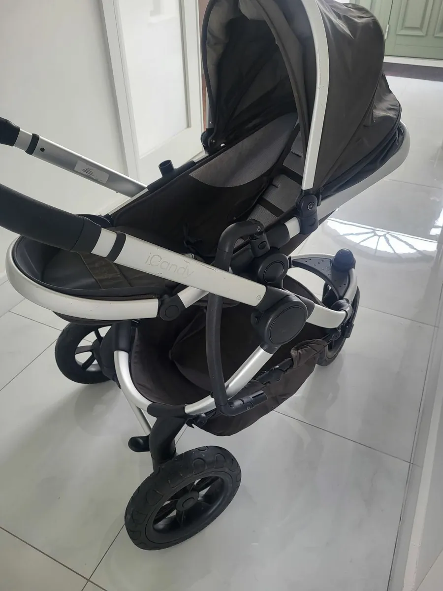 I Candy Buggy for sale in Co. Cork for 100 on DoneDeal