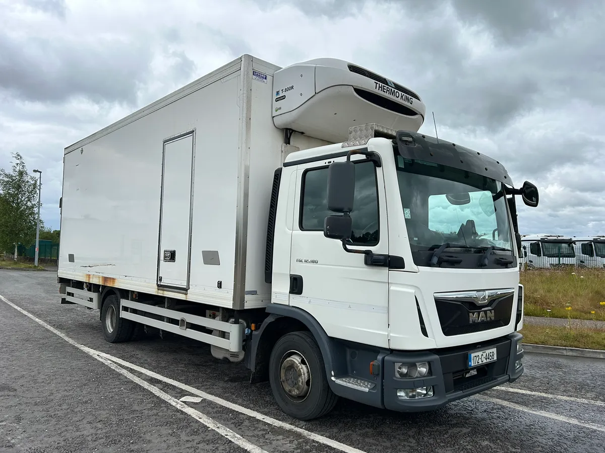 Man 12 Ton Fridge - Image 1