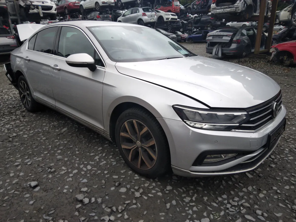 2020 VOLKSWAGEN PASSAT For Breaking/Dismantling - Image 1