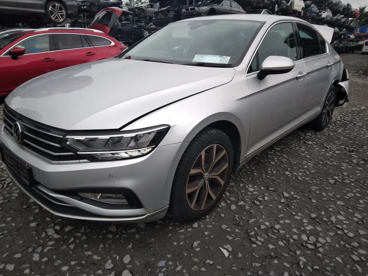 2020 VOLKSWAGEN PASSAT For Breaking/Dismantling - Image 2