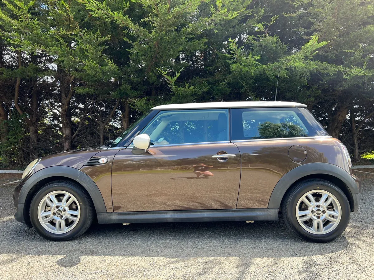 12 Mini Cooper Autos - Image 4