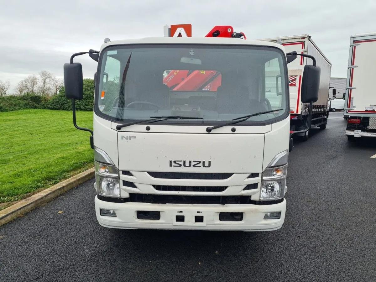 Isuzu NPR Isuzu NPR 75 Dropside With Crane 190BHP - Image 2