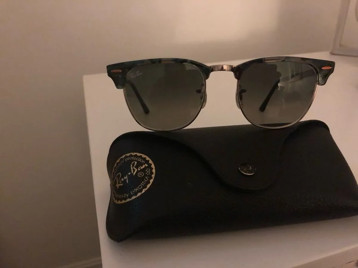 Rayban clubmaster sunglasses - Image 3