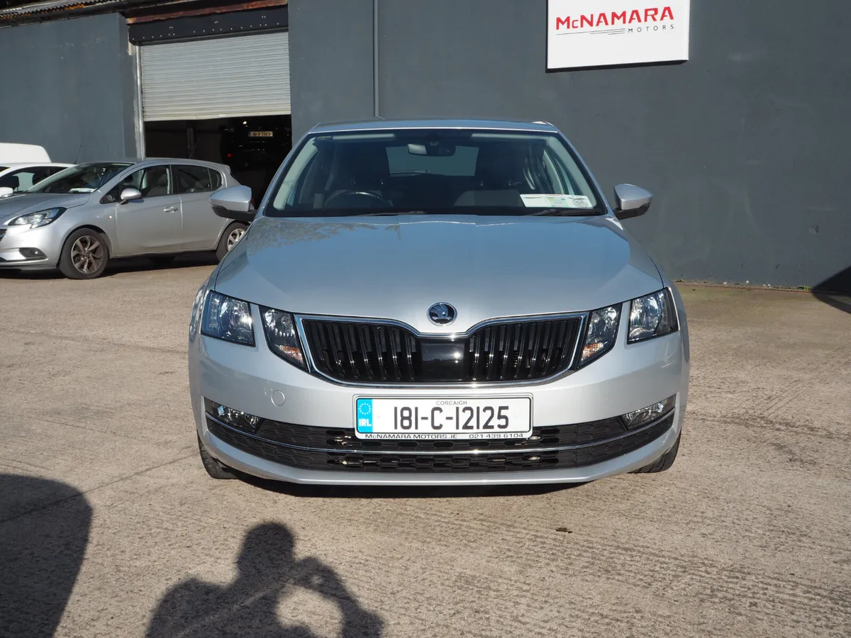 Skoda Octavia Style 46,000Km 1 Owner Exceptional! - Image 4