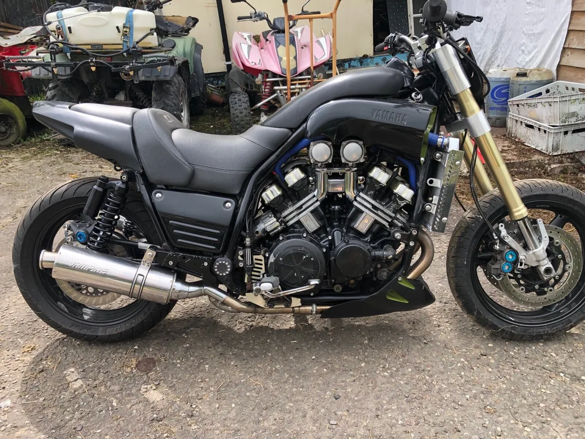 Yamaha VMax 1200 - Image 1