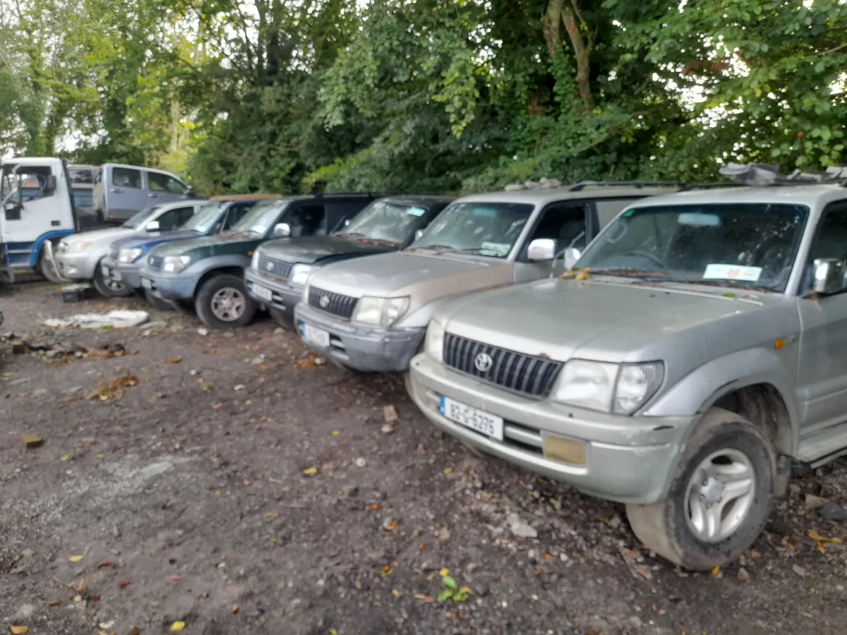 Toyota landcruiser 96 to 03 breaking for parts - Image 1