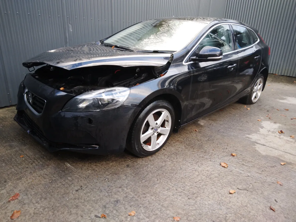 2012 Volvo V40 1.6 Dsl Breaking/Dismantling - Image 1