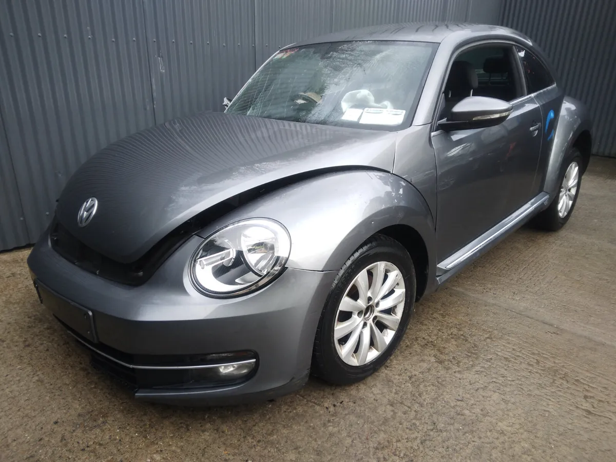2014 VW Beetle 1.6 Dsl Breaking/Dismantling - Image 1