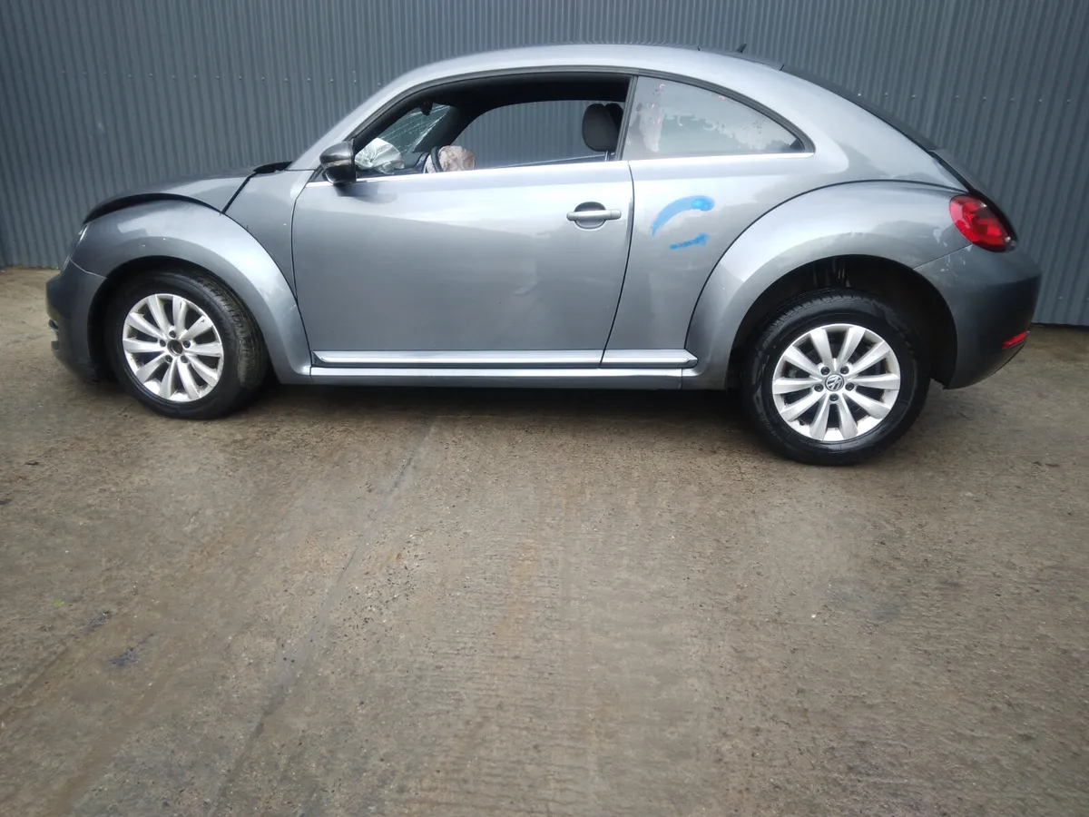 2014 VW Beetle 1.6 Dsl Breaking/Dismantling - Image 2