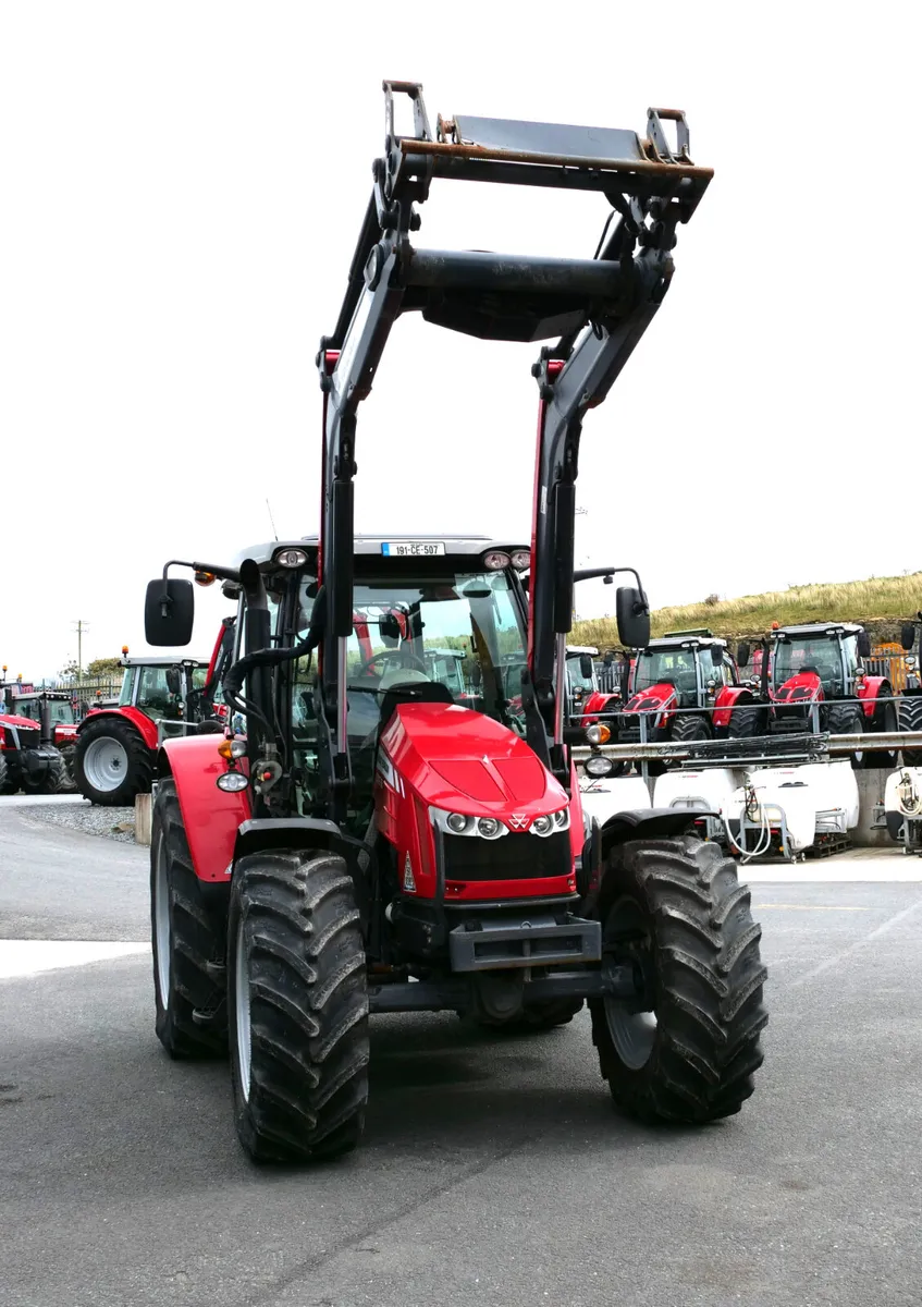 MASSEY FERGUSON 5712 SL & QUICKE LOADER - Image 4