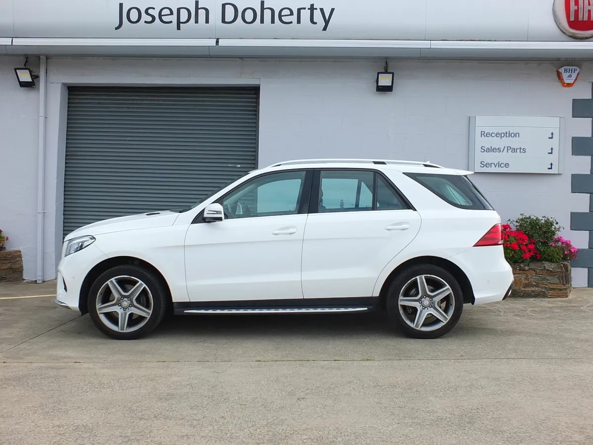 Mercedes-Benz GLE-Class 2016 - Image 2