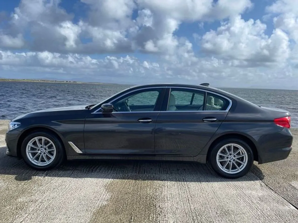 BMW 5 Series 520D G30 SE Auto  only 31  396 Miles - Image 4