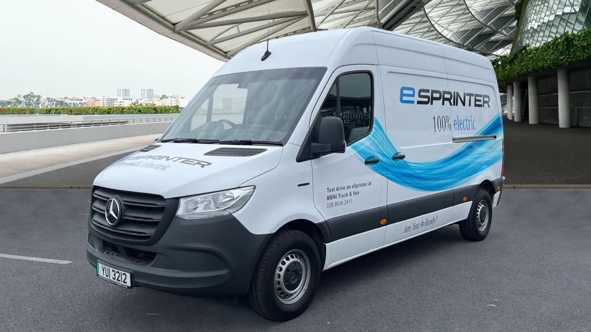 Mercedes-Benz eSprinter 2022 - Image 4