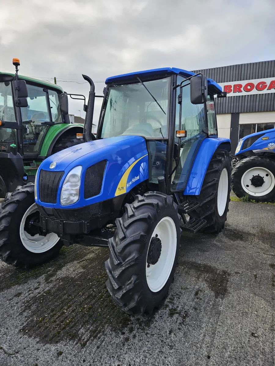 NEW HOLLAND TL70A - Image 2