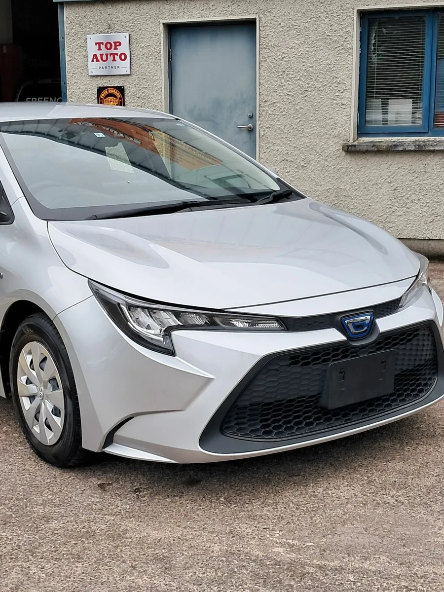 (18.500 EURO ono) COROLLA HYBRID - Image 3
