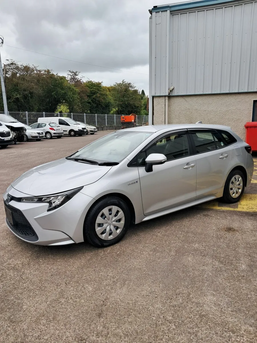 (18.500 EURO ono) COROLLA HYBRID - Image 4