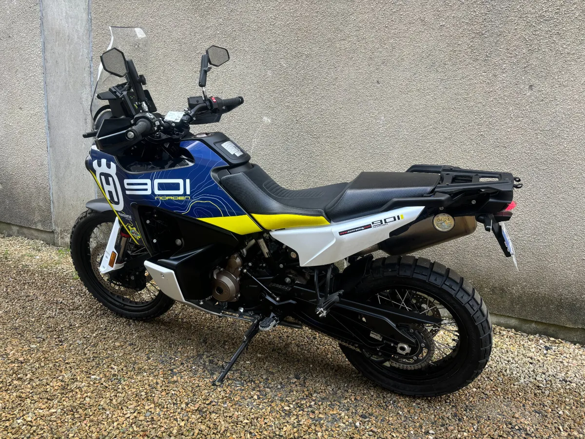 2023 Husqvarna Norden 901 - Touring - Image 3