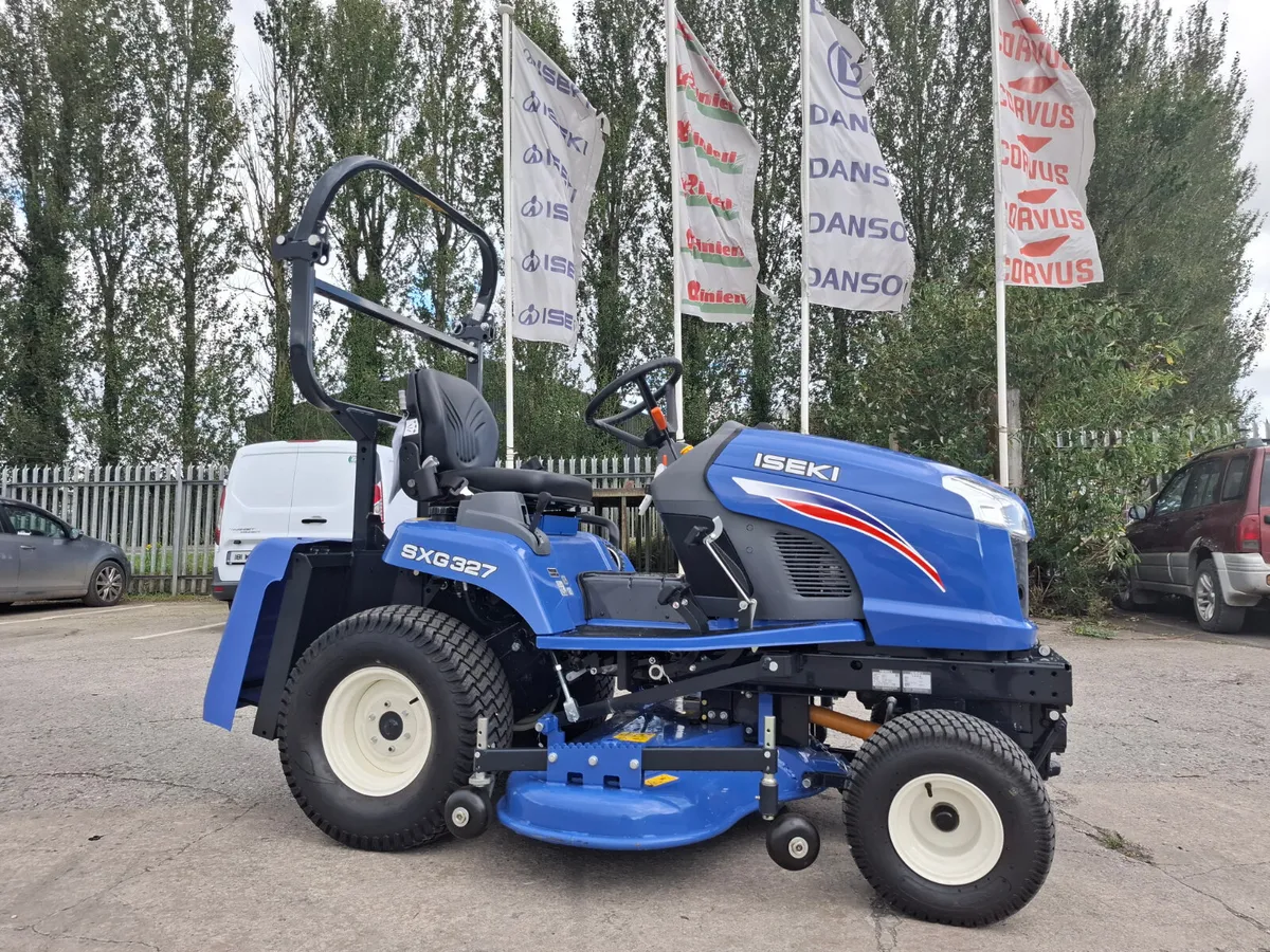 ISEKI SXG327 Diesel Mower with Mulching Deck - Image 1