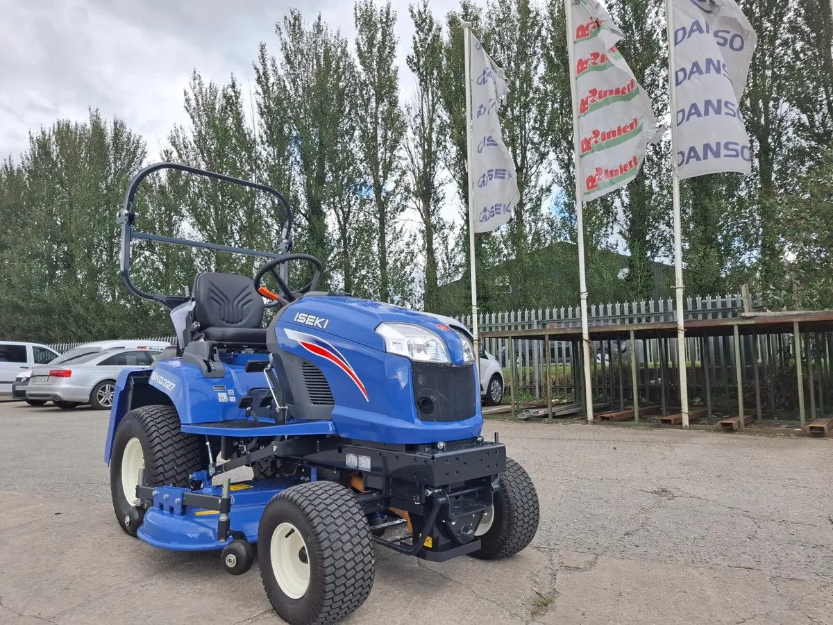 ISEKI SXG327 Diesel Mower with Mulching Deck - Image 4