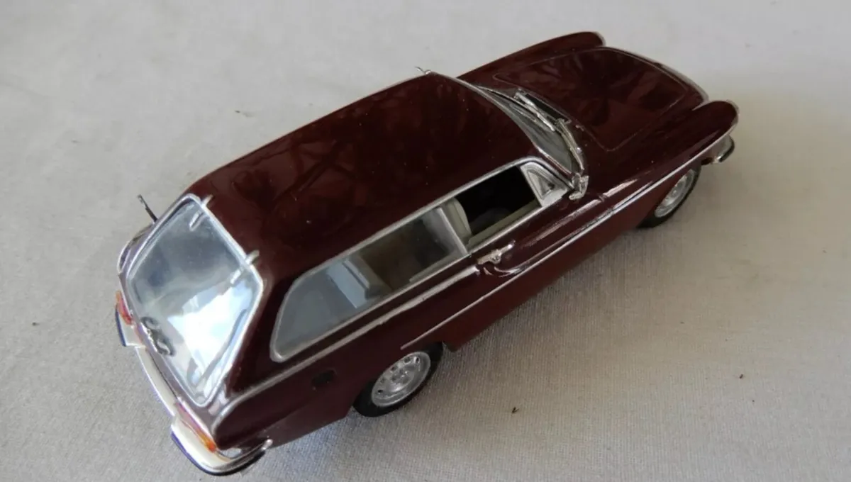 Minichamps Volvo P 1800 1/43 unused - Image 2