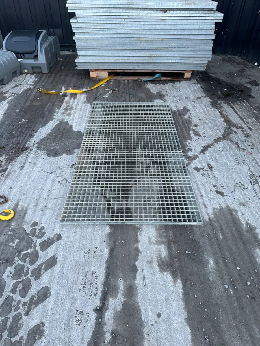 Galvanised Grid 2M x 1M - Image 2