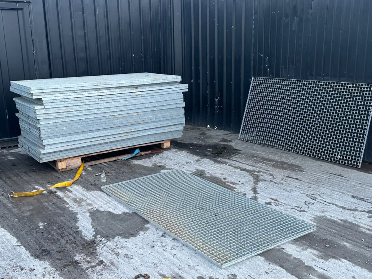 Galvanised Grid 2M x 1M - Image 1