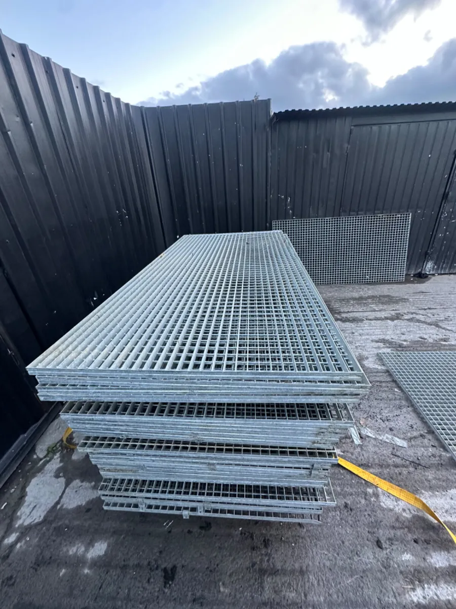 Galvanised Grid 2M x 1M - Image 4