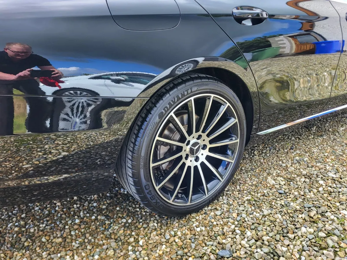 Mercedes-benz - Image 2