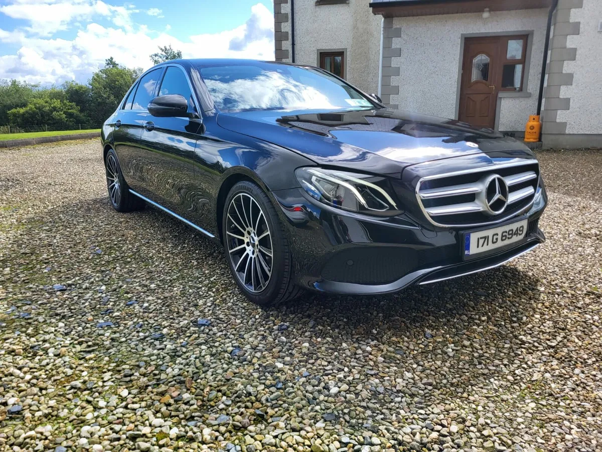 Mercedes-benz - Image 1