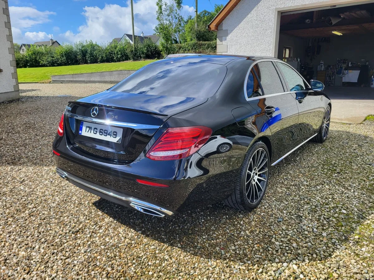 Mercedes-benz - Image 3