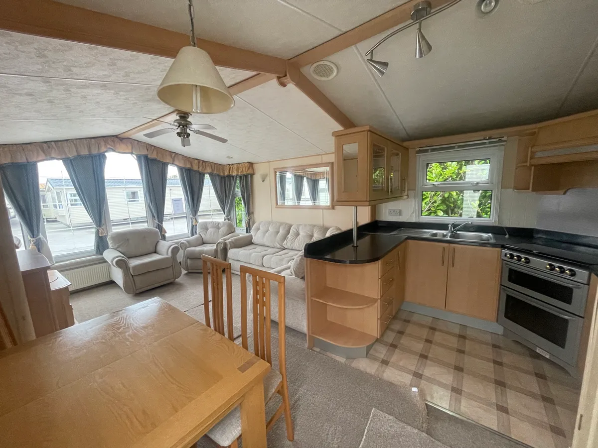 WILLERBY ASPEN 37x12 3 bed - Image 2