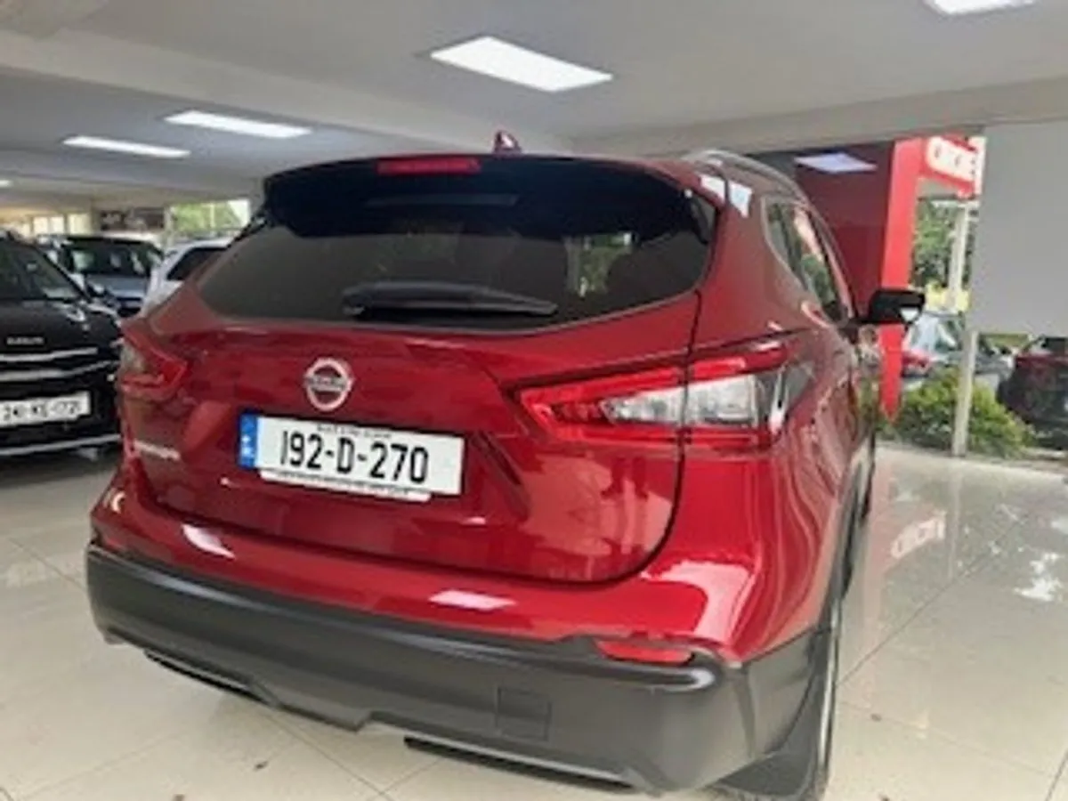 Nissan QASHQAI SV 1.3i - Image 3